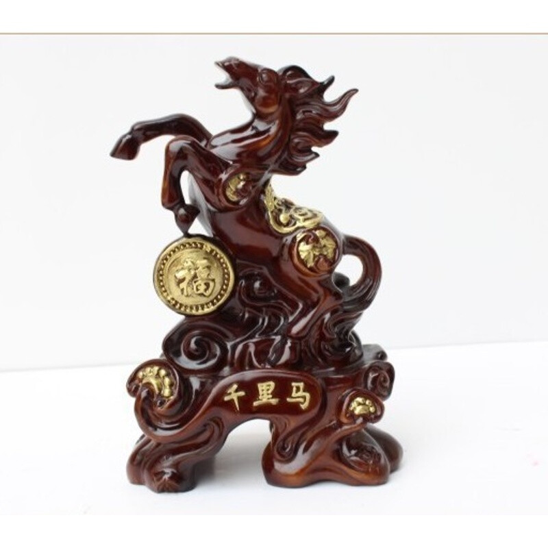 生肖赠礼的艺术 一款兼具吉祥寓意与工艺美学的鸡摆件鉴赏